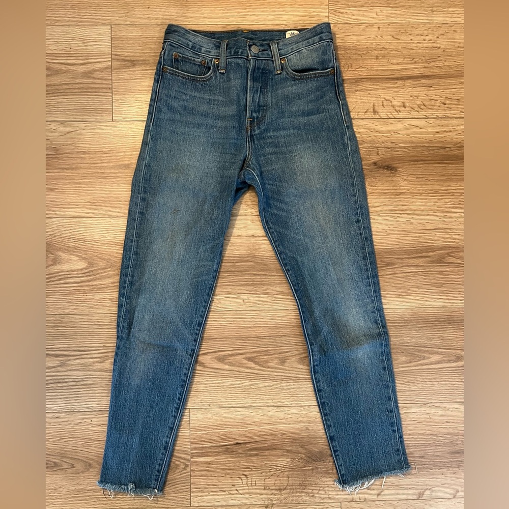 Levi’s relaxed skinny straight jeans size 26 Used good condition